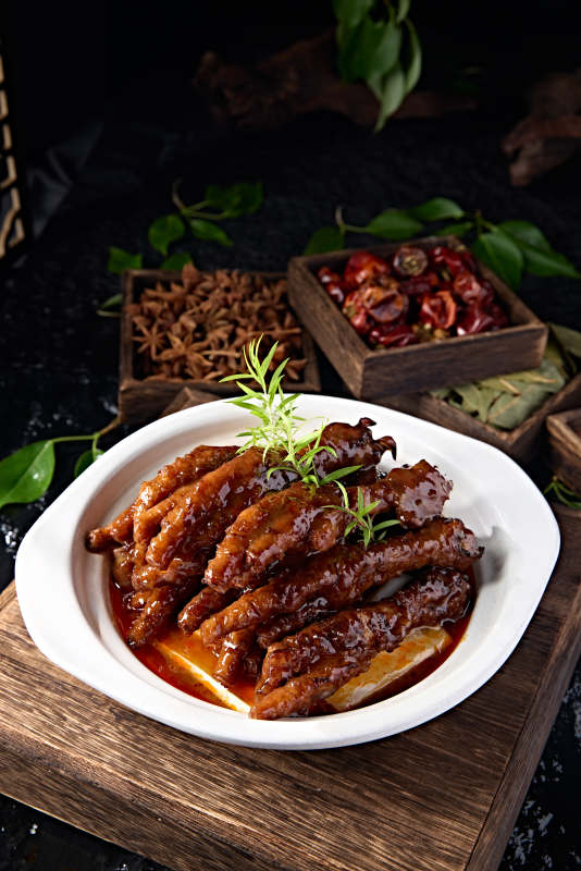 酱香浓汤炖虎皮鸡爪