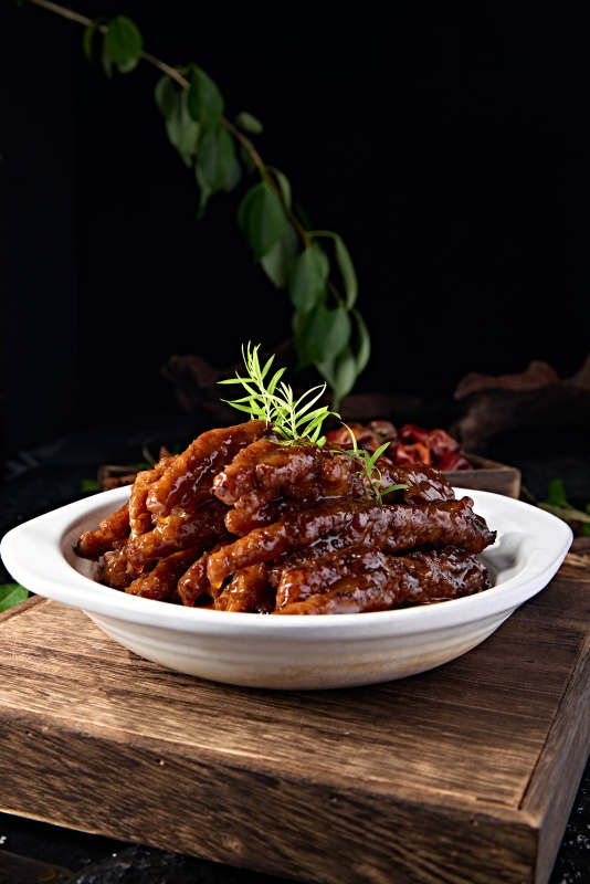 酱香浓汤炖虎皮鸡爪