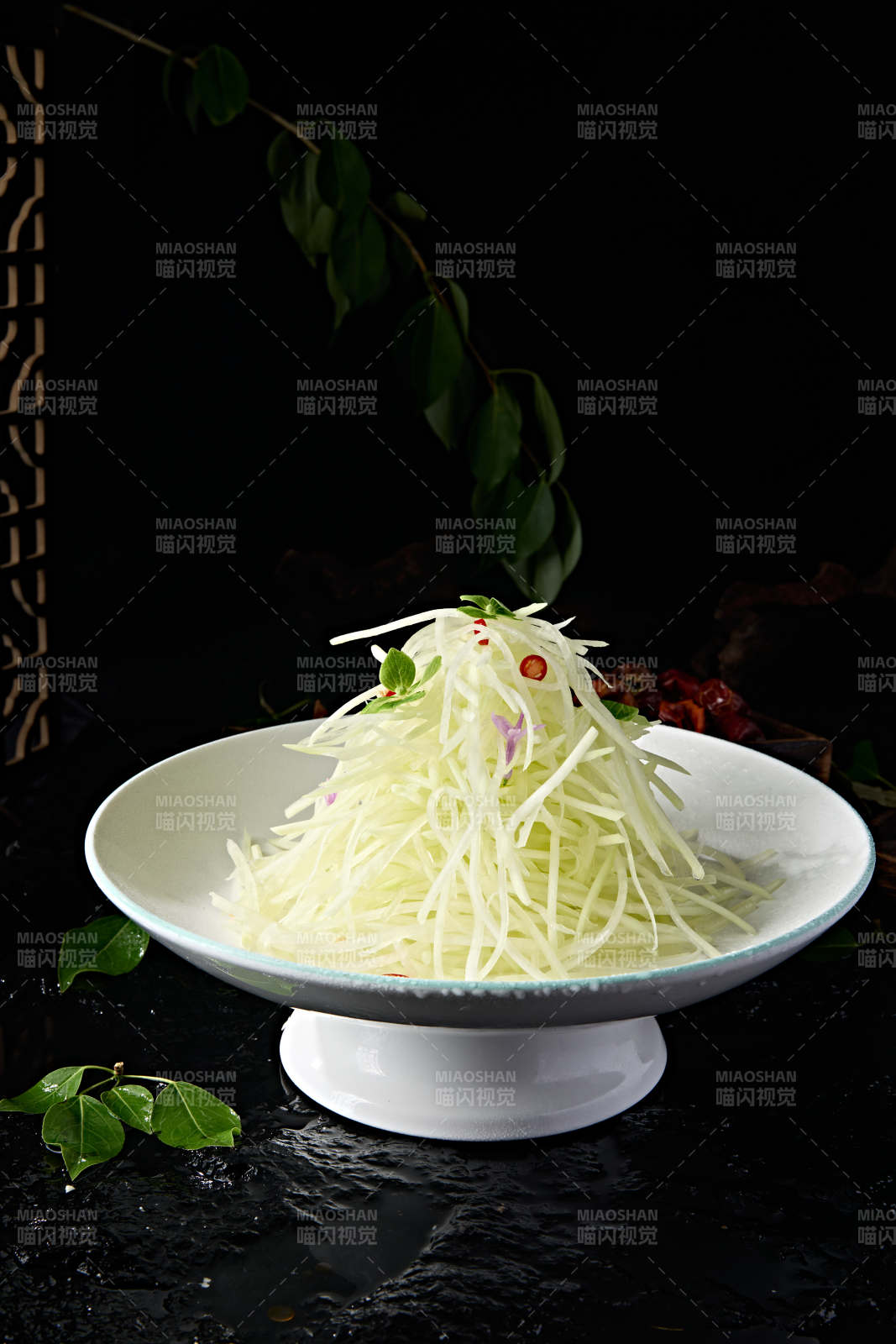 健康素食小凉菜凉拌卤笋丝