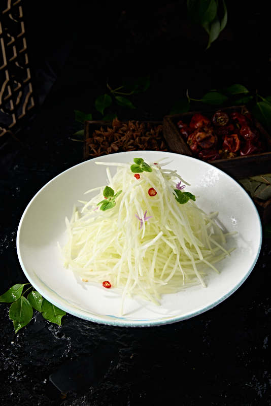 健康素食小凉菜凉拌卤笋丝