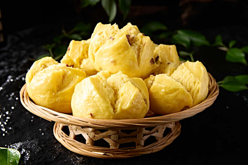 农家美食香蒸开花黄馍馍