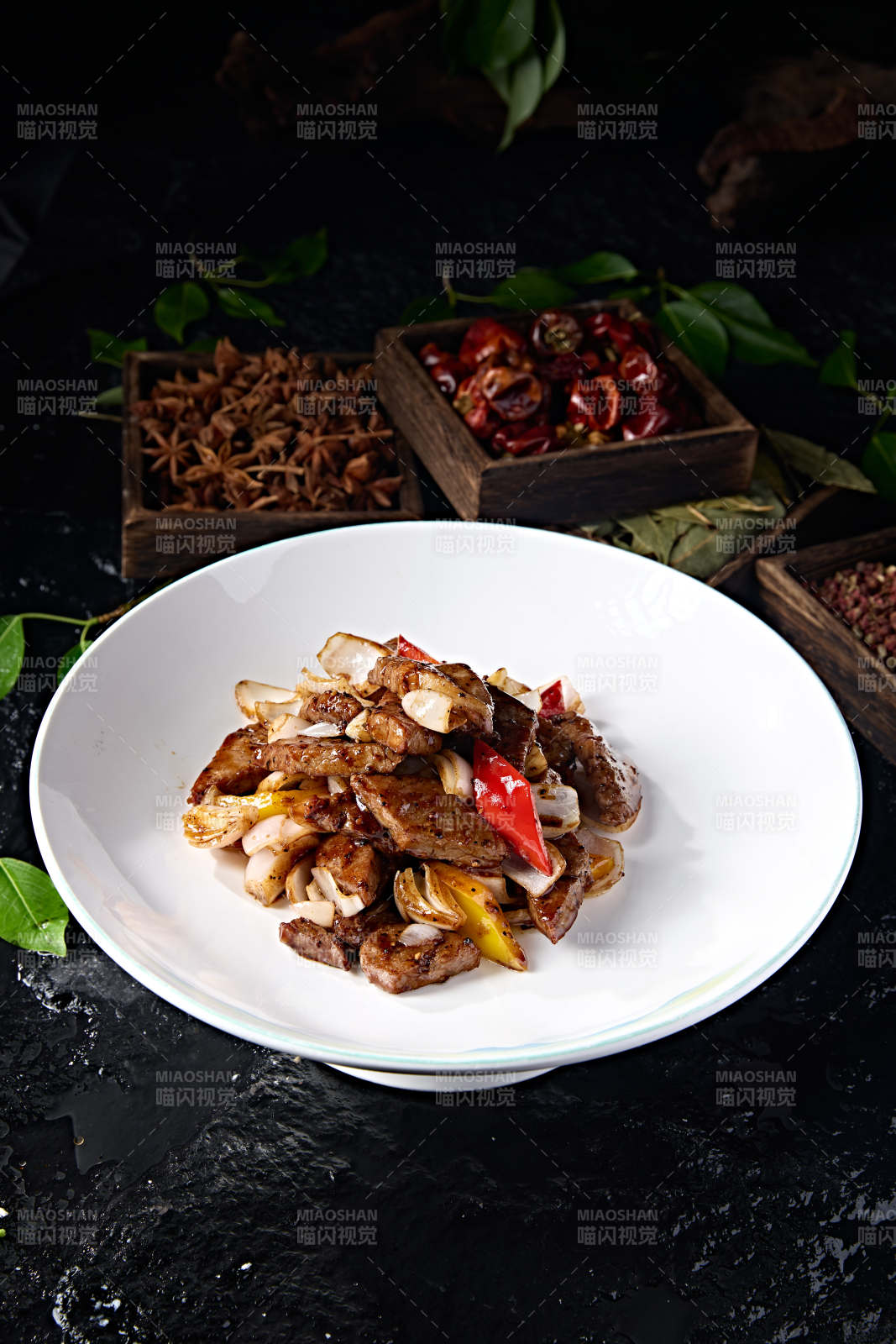 黑胡椒醬燒彩椒小洋蔥牛仔肉