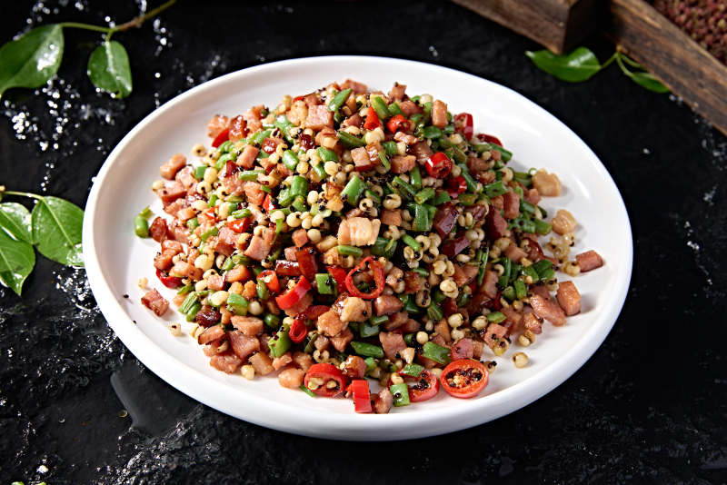 藜麥薏米剁椒小炒豇豆臘肉碎