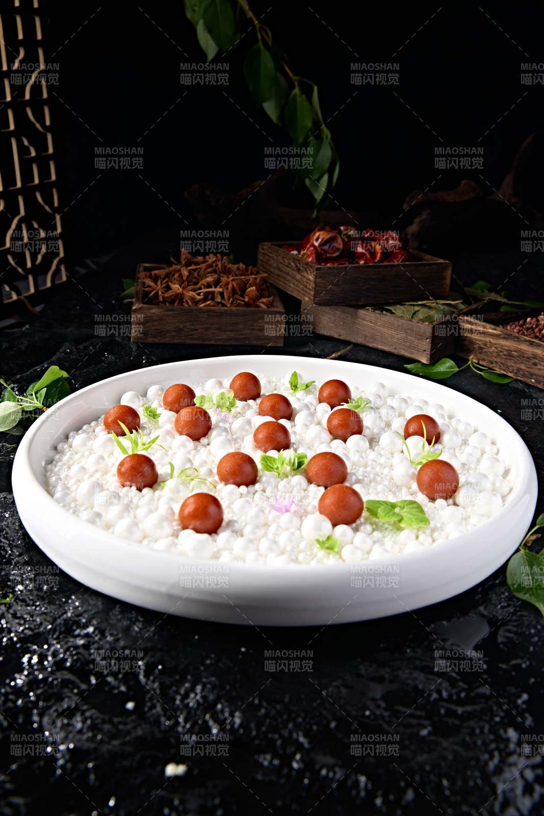 地方特色美食珍珠白玉琥珀山楂带黄球