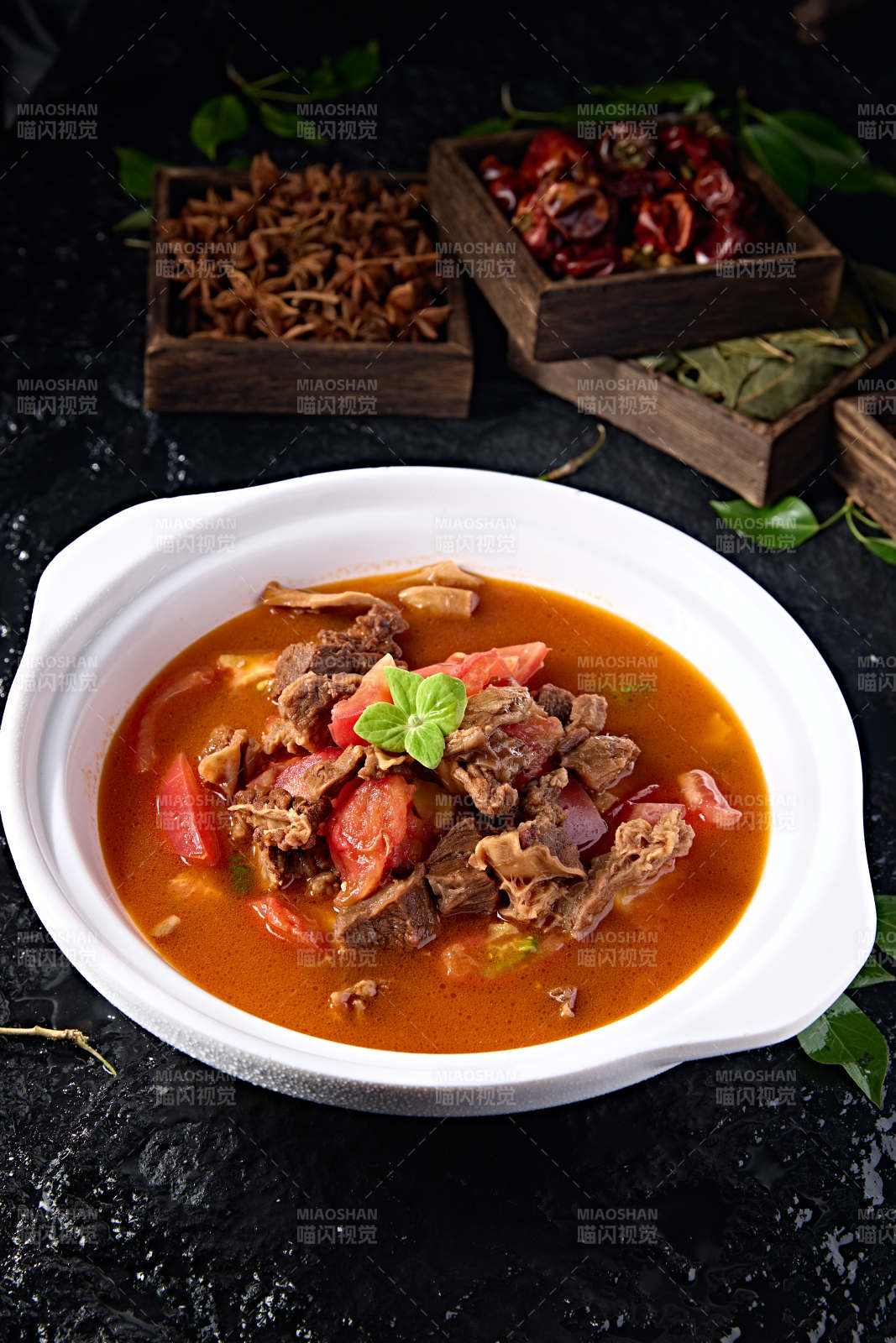 传统美食西红柿炖牛腩