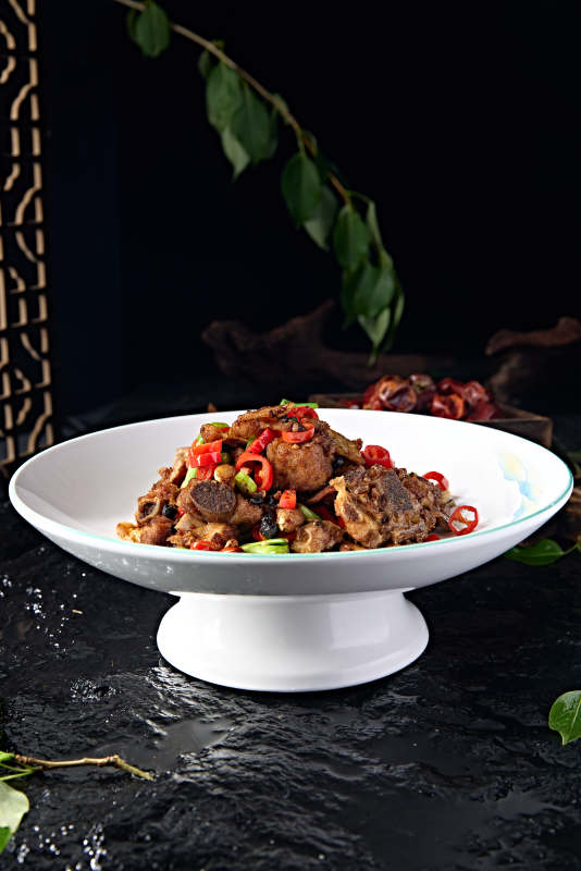 米椒豆豉蒜子炒猪小排