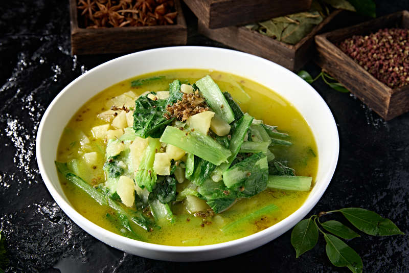 农家炖菜胡麻花土豆炖小白菜