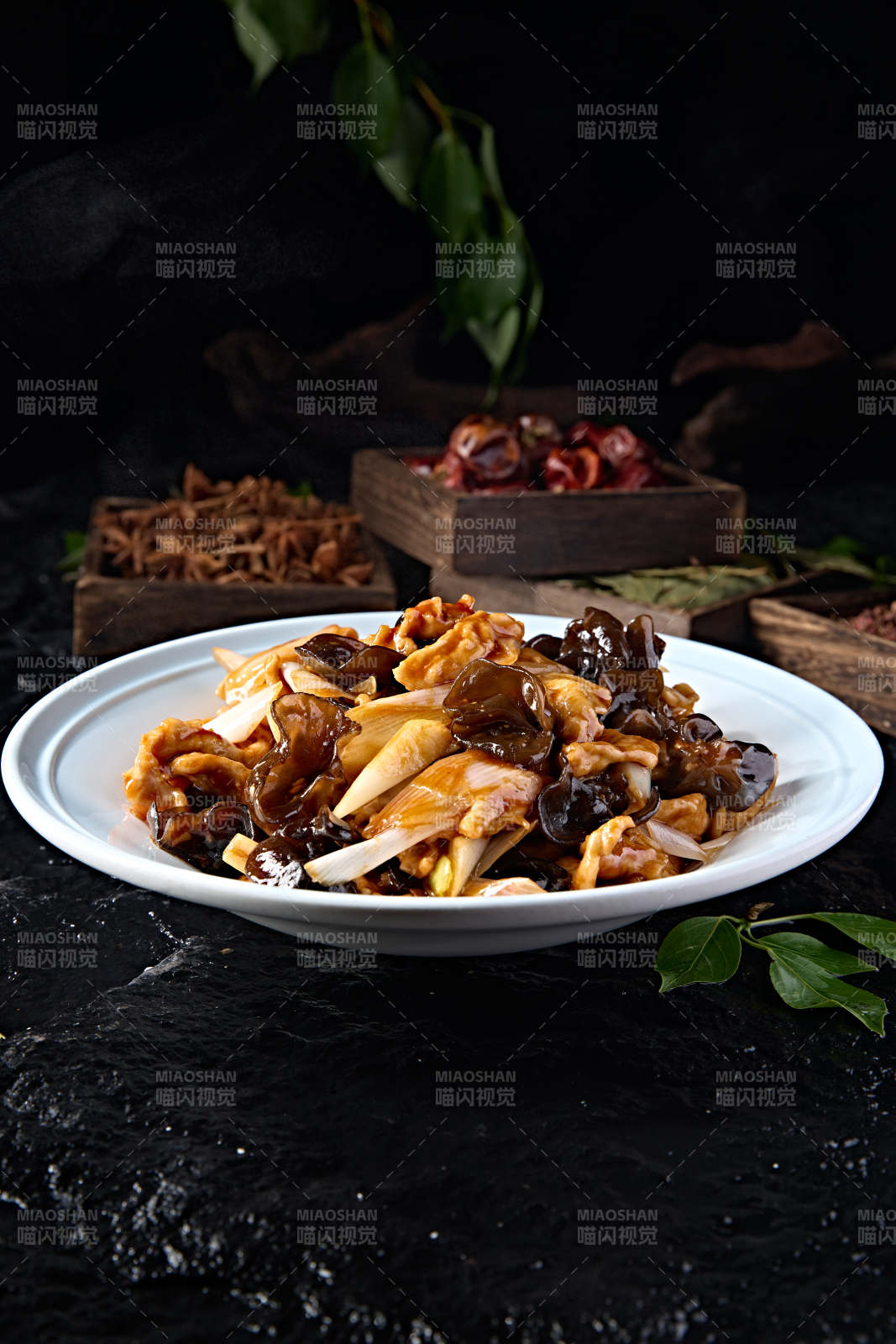 中餐木耳葱烧木须肉