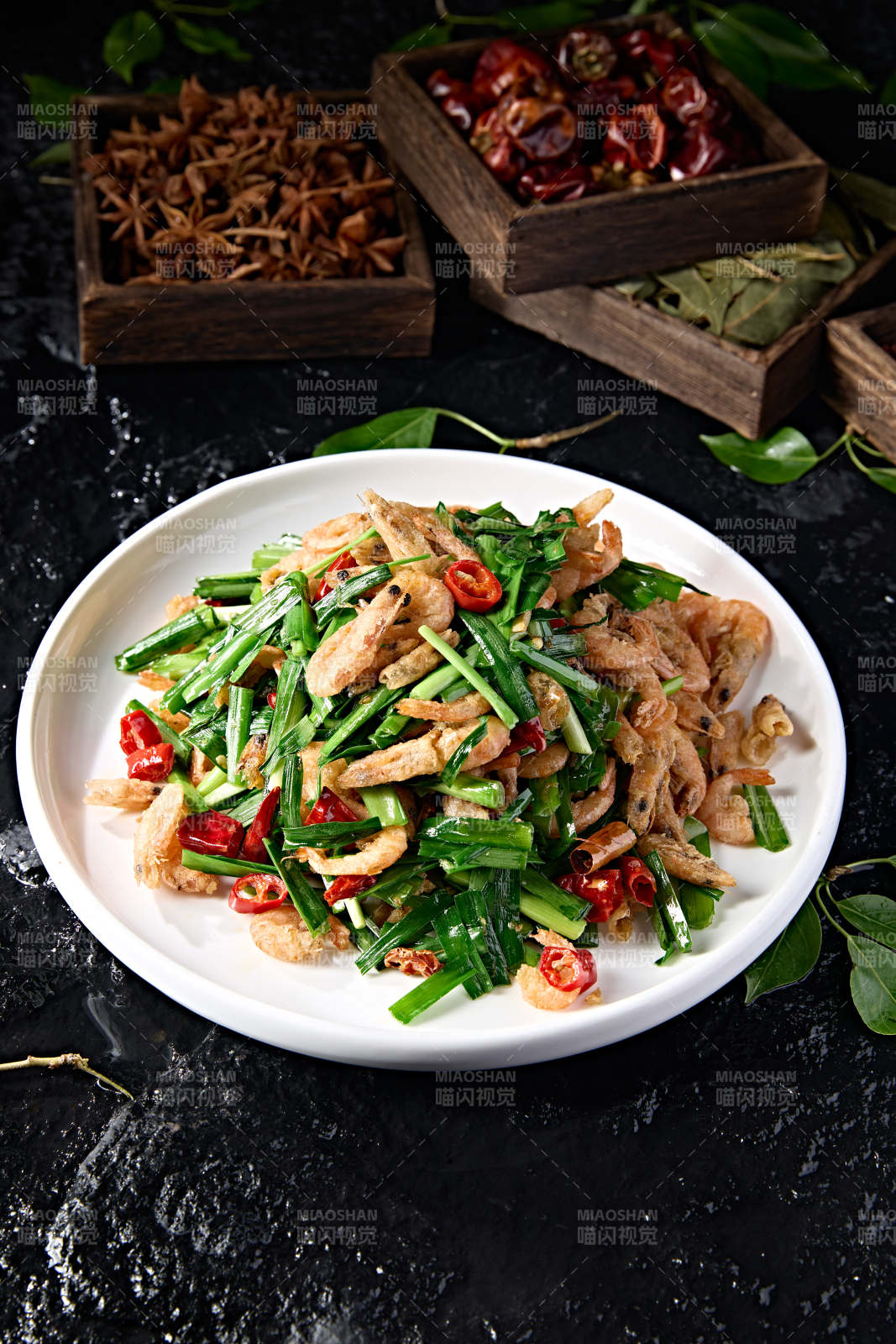 中餐美食香辣韭菜炒河虾