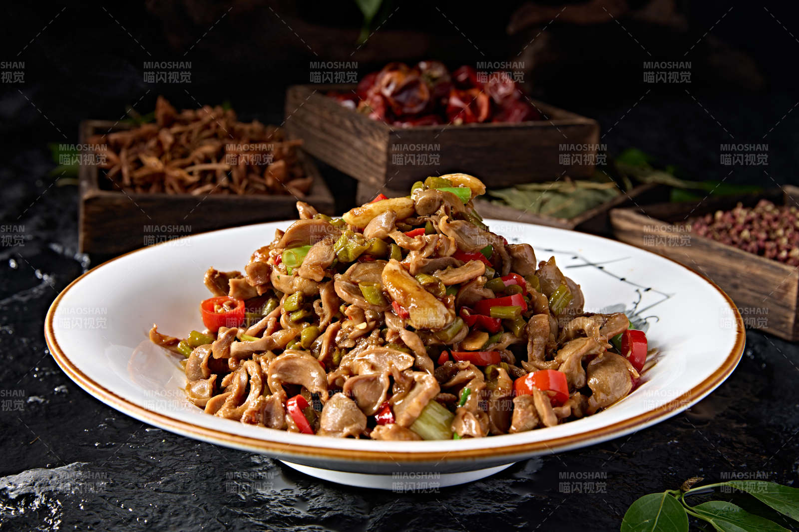 湘味小炒酸豆角沫剁椒蒜子炒鸡胗