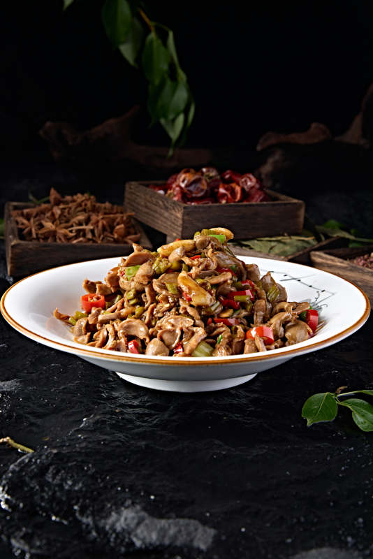 湘味小炒酸豆角沫剁椒蒜子炒鸡胗