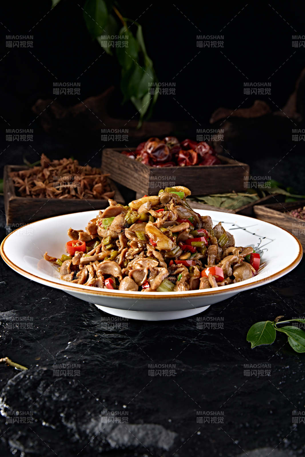 湘味小炒酸豆角沫剁椒蒜子炒鸡胗