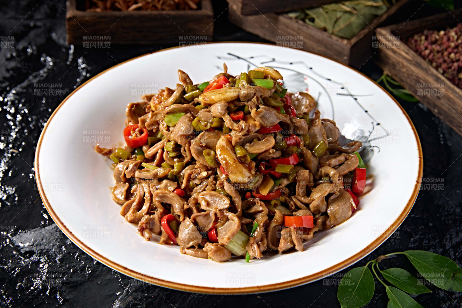 湘味小炒酸豆角沫剁椒蒜子炒鸡胗