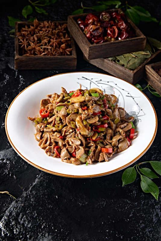 湘味小炒酸豆角沫剁椒蒜子炒鸡胗