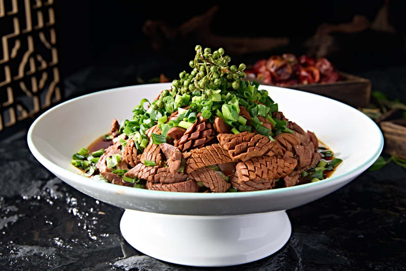 中餐美食藤椒葱香炖腰花