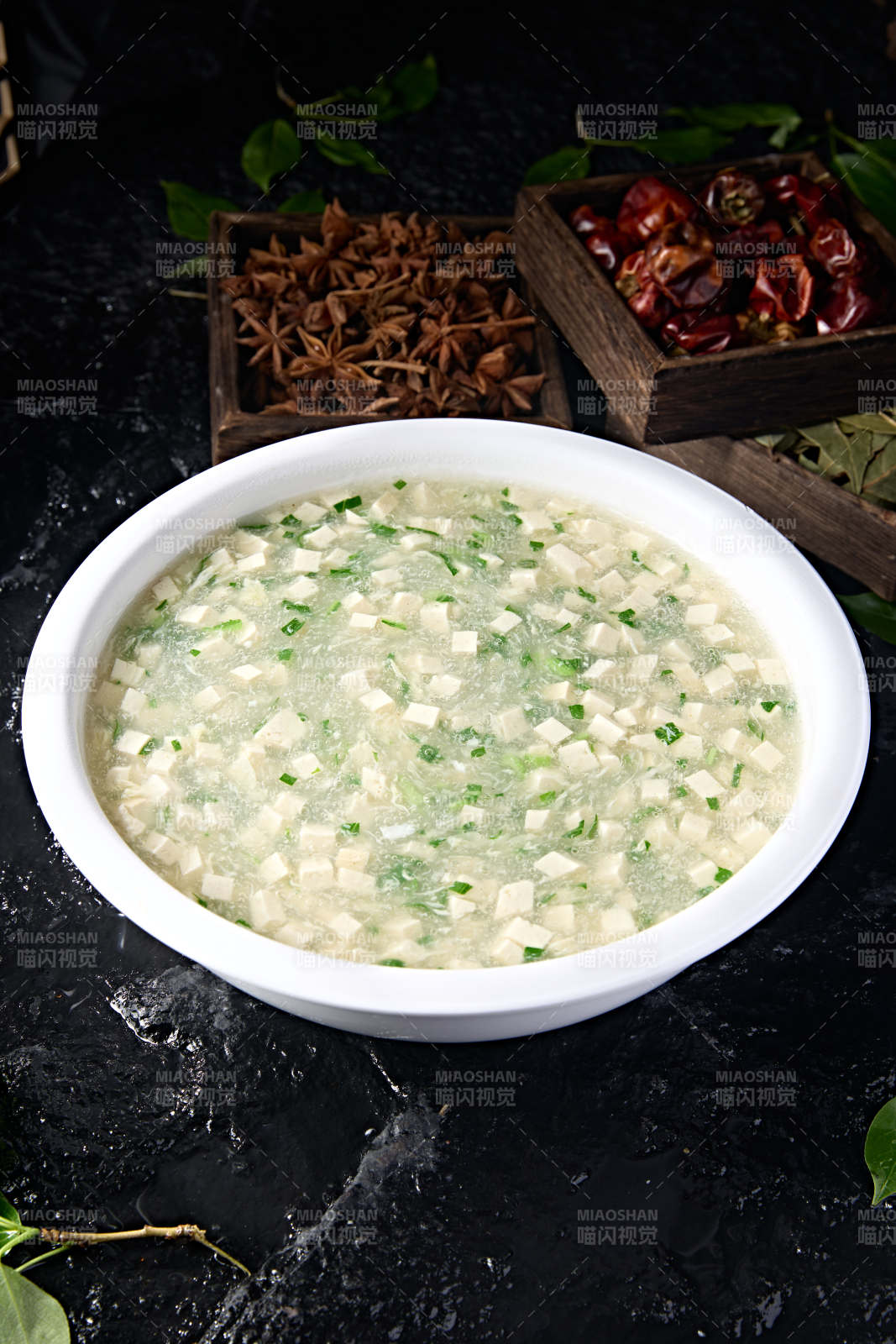 中餐美食葱香蛋花豆腐羹