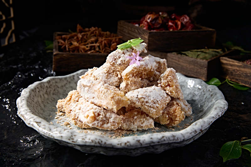 中餐美食糖霜麦片焗红薯块