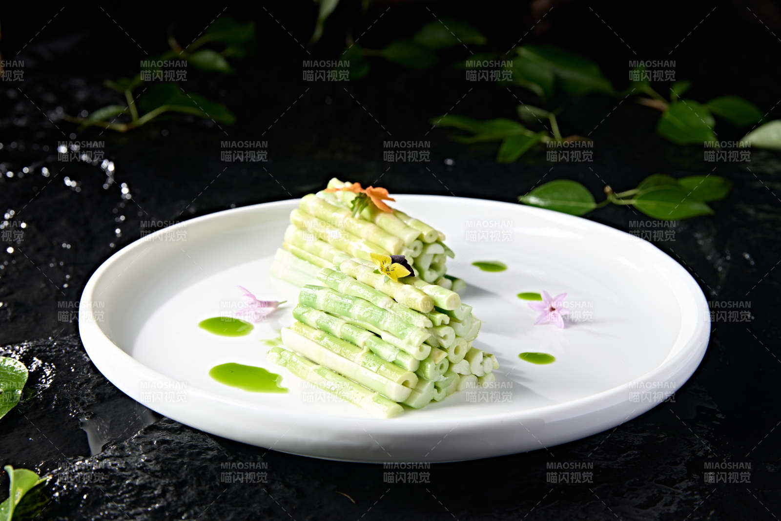 精美凉菜盐水笋尖