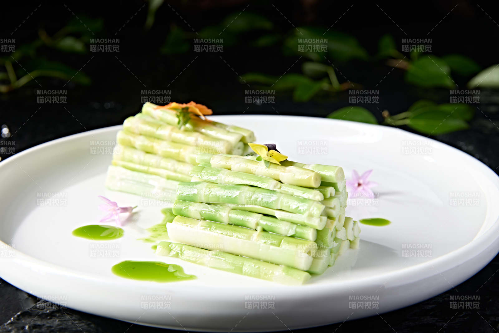 精美凉菜盐水笋尖