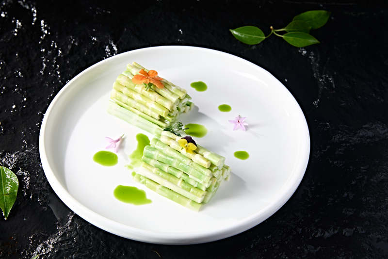 精美凉菜盐水笋尖