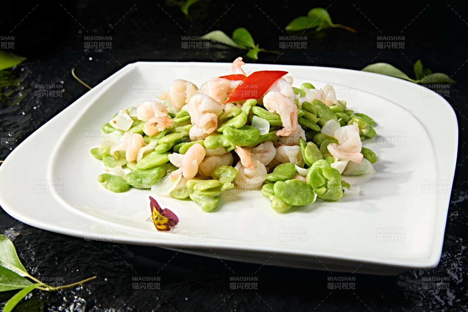 中餐美食百合蚕豆清炒大虾仁