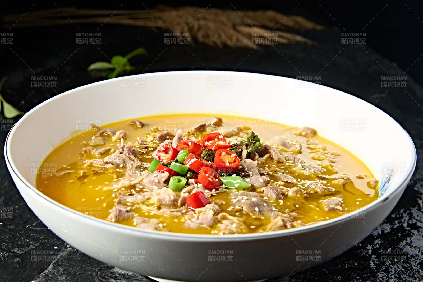 中餐美食香辣酸汤肥羊肉