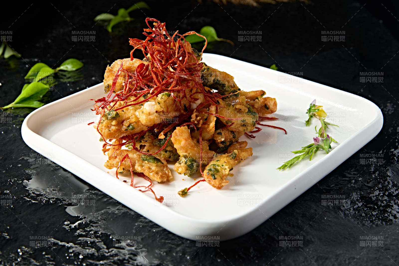 总参没事辣椒丝葱香炸大虾