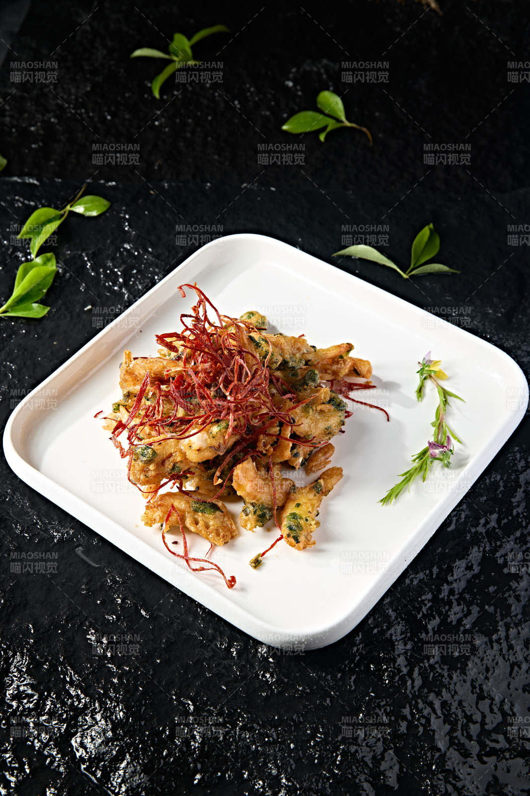 总参没事辣椒丝葱香炸大虾