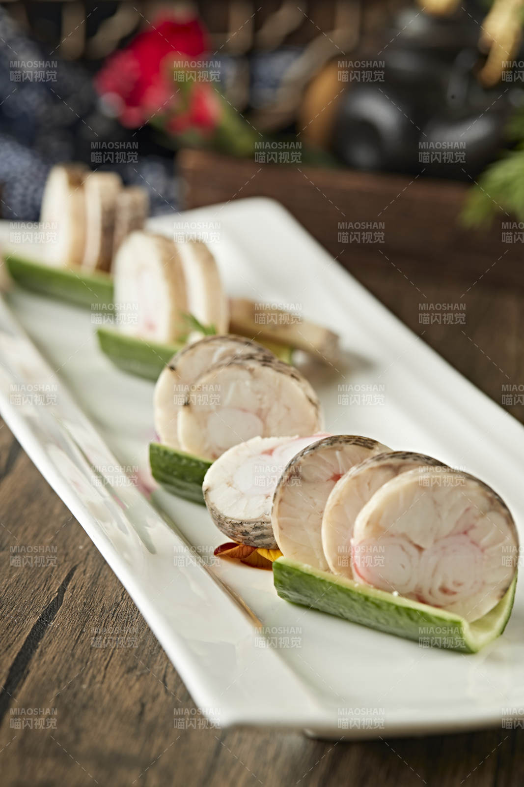 鳕鱼卷包蟹腿肉切片