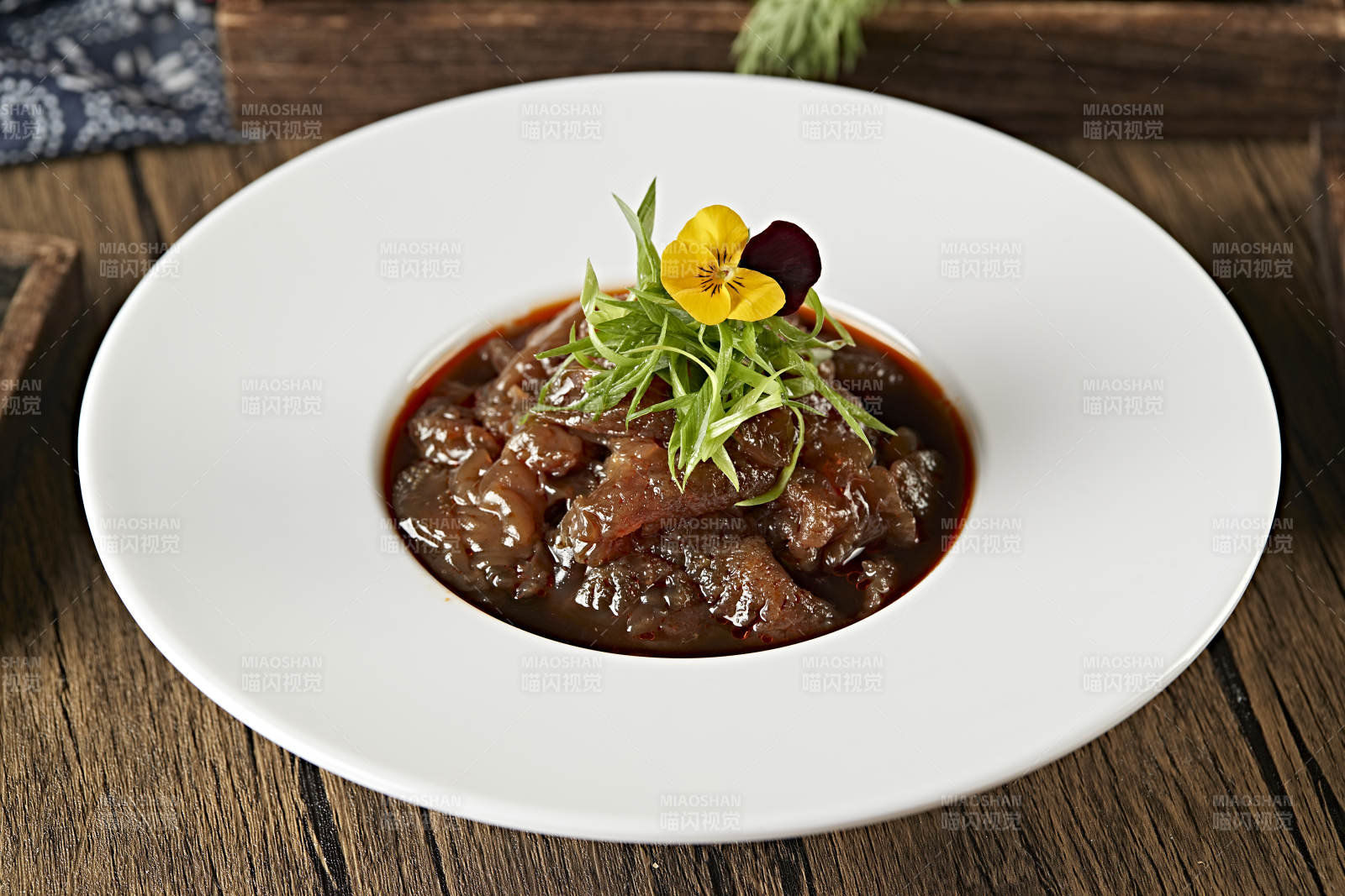 红油凉拌老醋蛰头