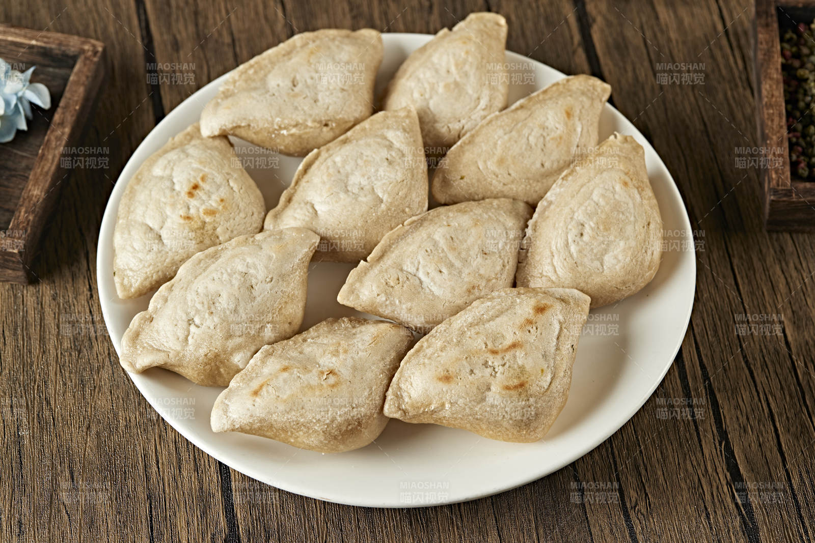 锅巴莜面蒸饺子