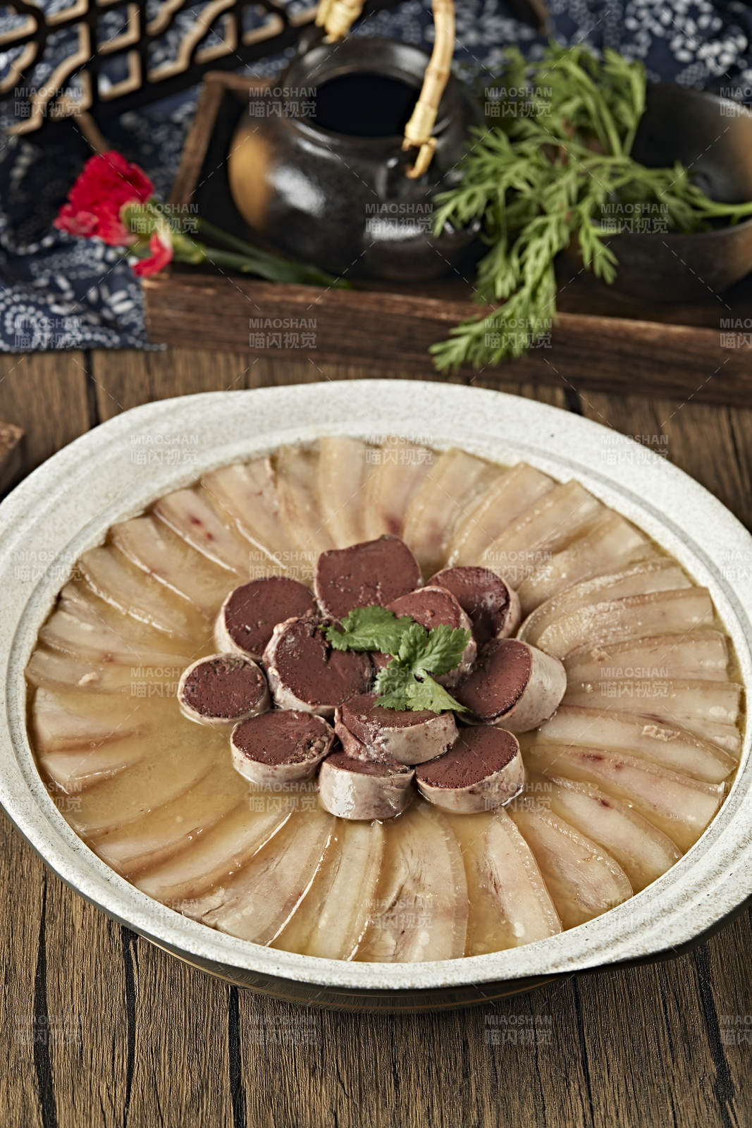 酸菜血肠汆白肉东北杀猪菜