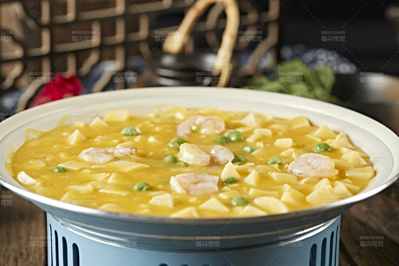 蟹黄豆腐炖虾仁图片