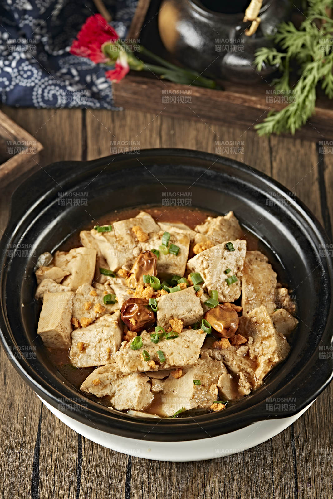 砂锅葱香懒豆腐