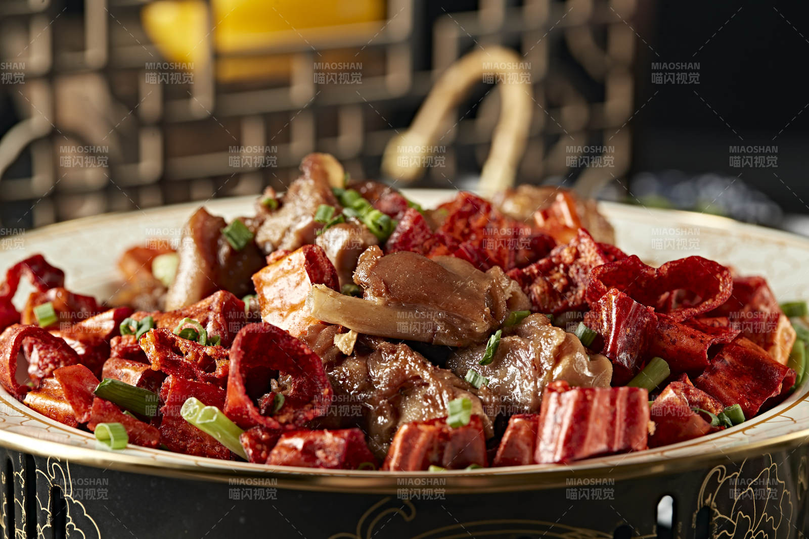 香辣干煸猪蹄块