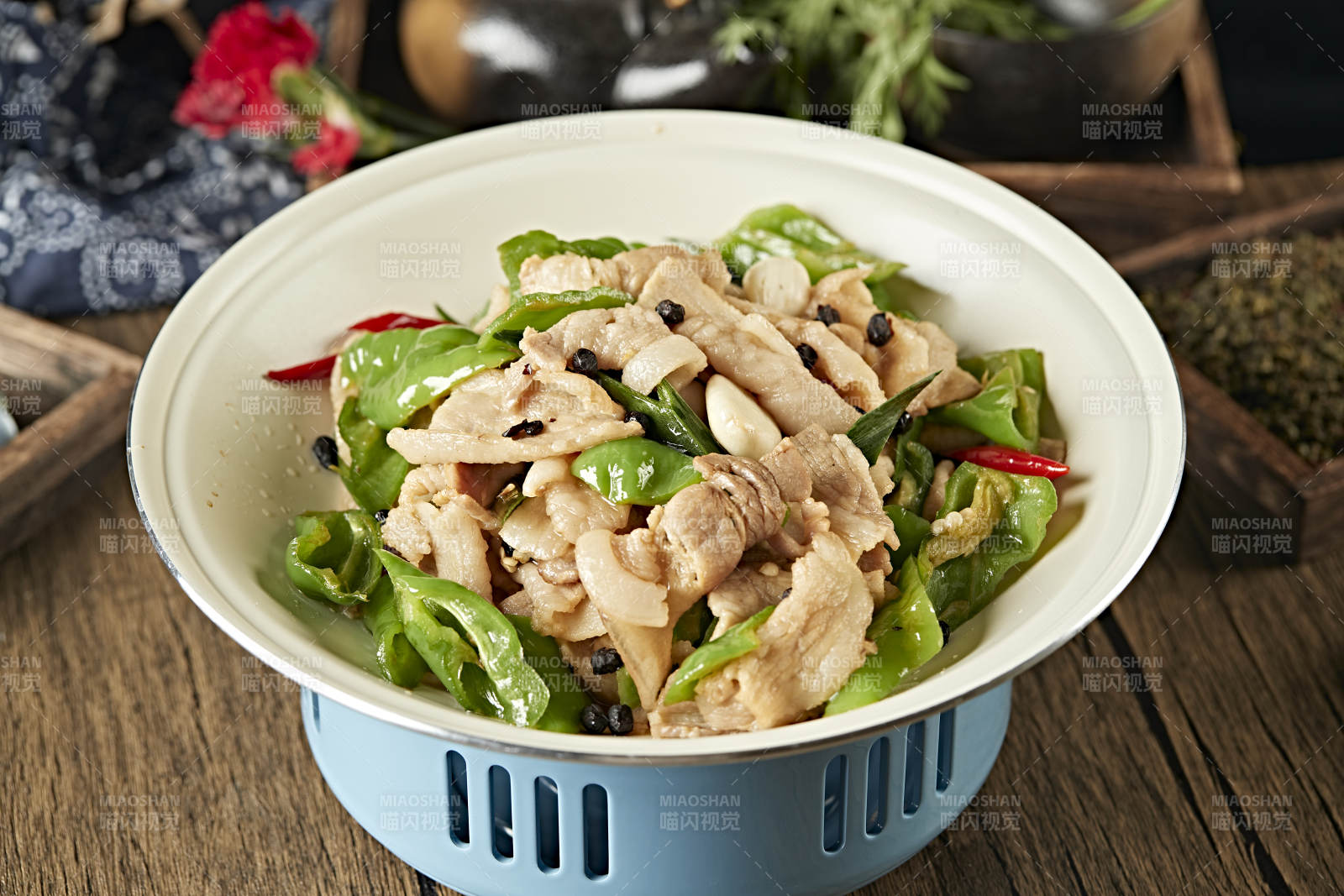 爆炒尖椒豆豉蒜香五花肉