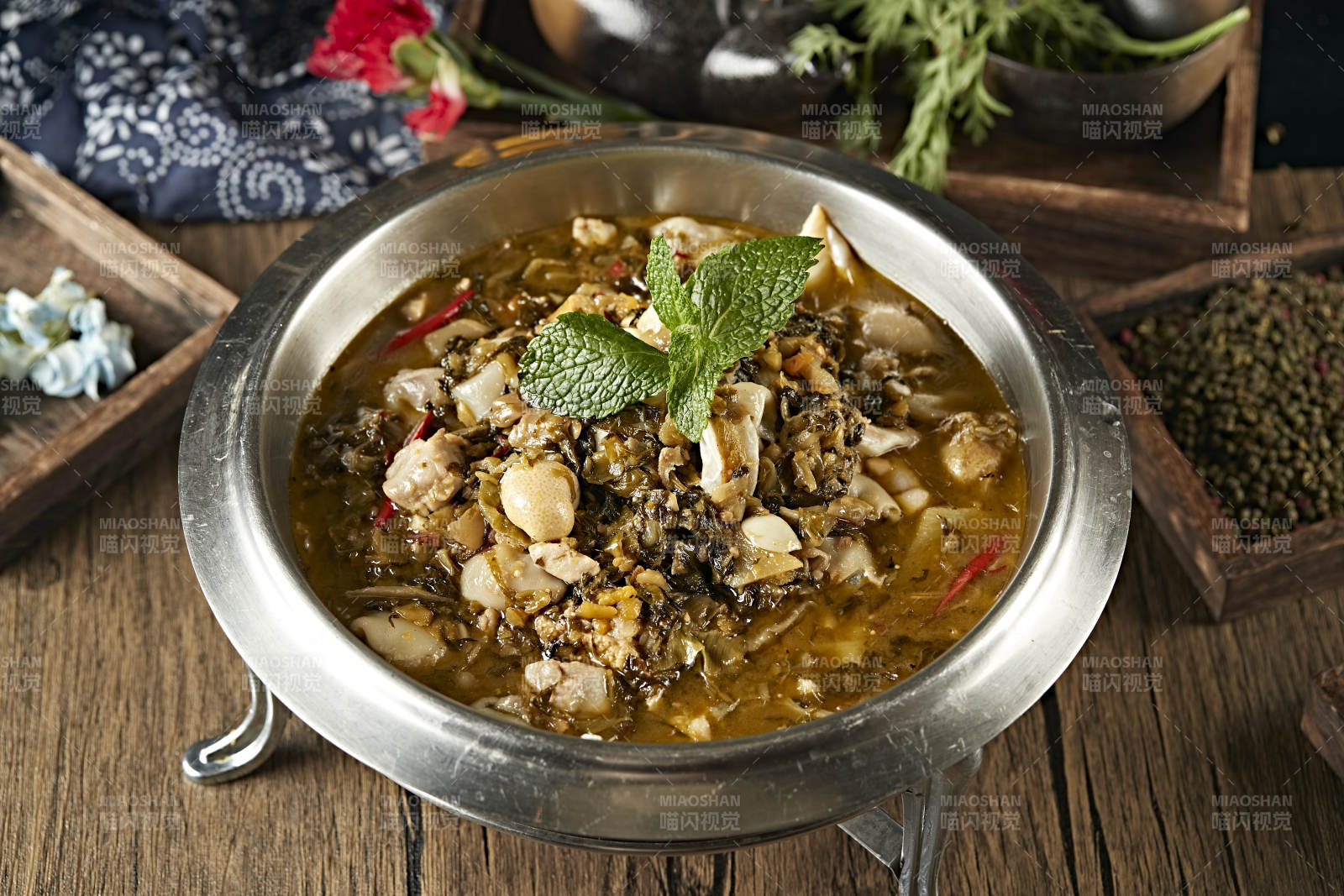 酸汤酸菜炖鱼杂