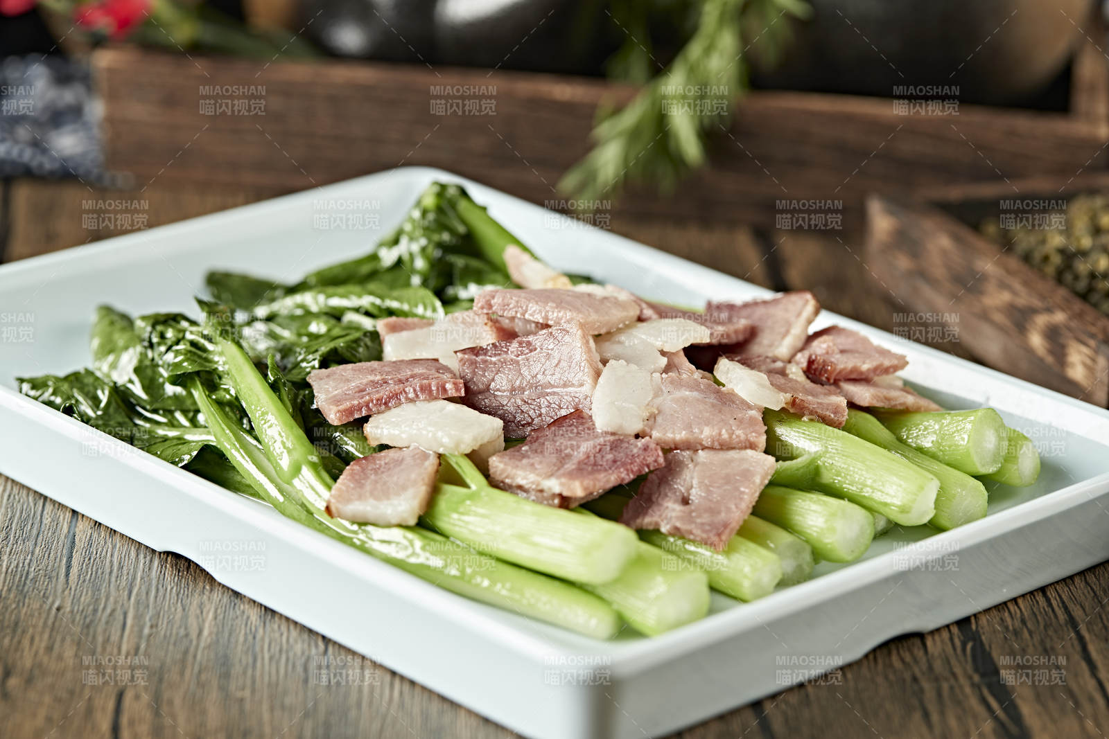 白灼菜心蒸咸肉