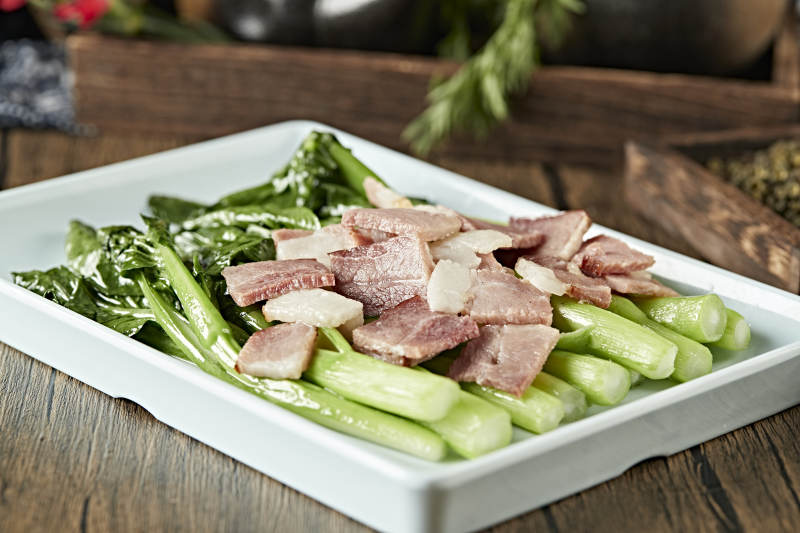白灼菜心蒸咸肉