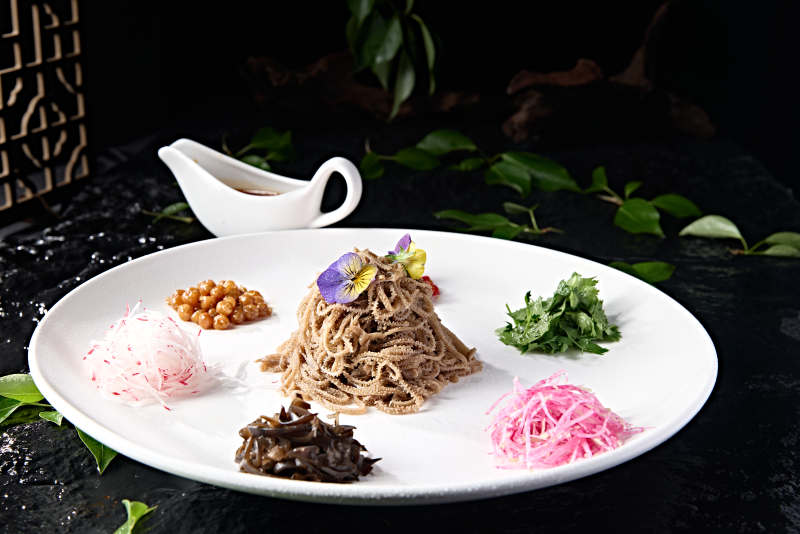 美味凉菜五彩浇汁拌毛肚丝