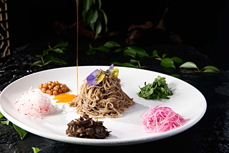 美味凉菜五彩浇汁拌毛肚丝