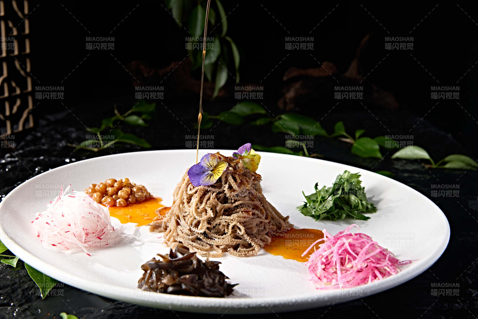 美味涼菜五彩澆汁拌毛肚絲