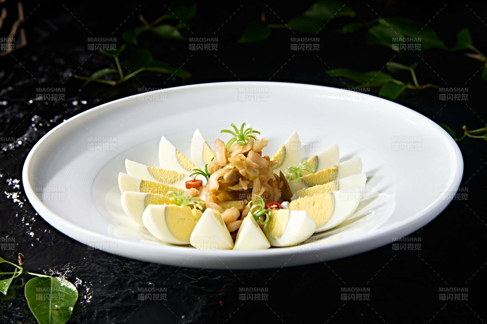 刀切水煮白蛋配涪陵榨菜丝