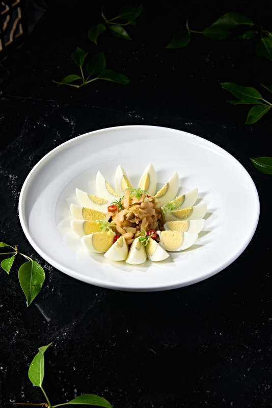 刀切水煮白蛋配涪陵榨菜丝