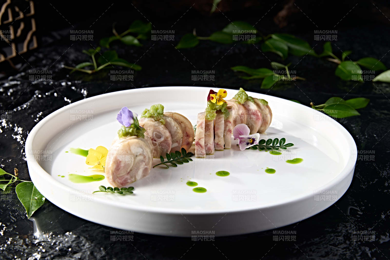 水晶壓蹄筋肘花卷切片