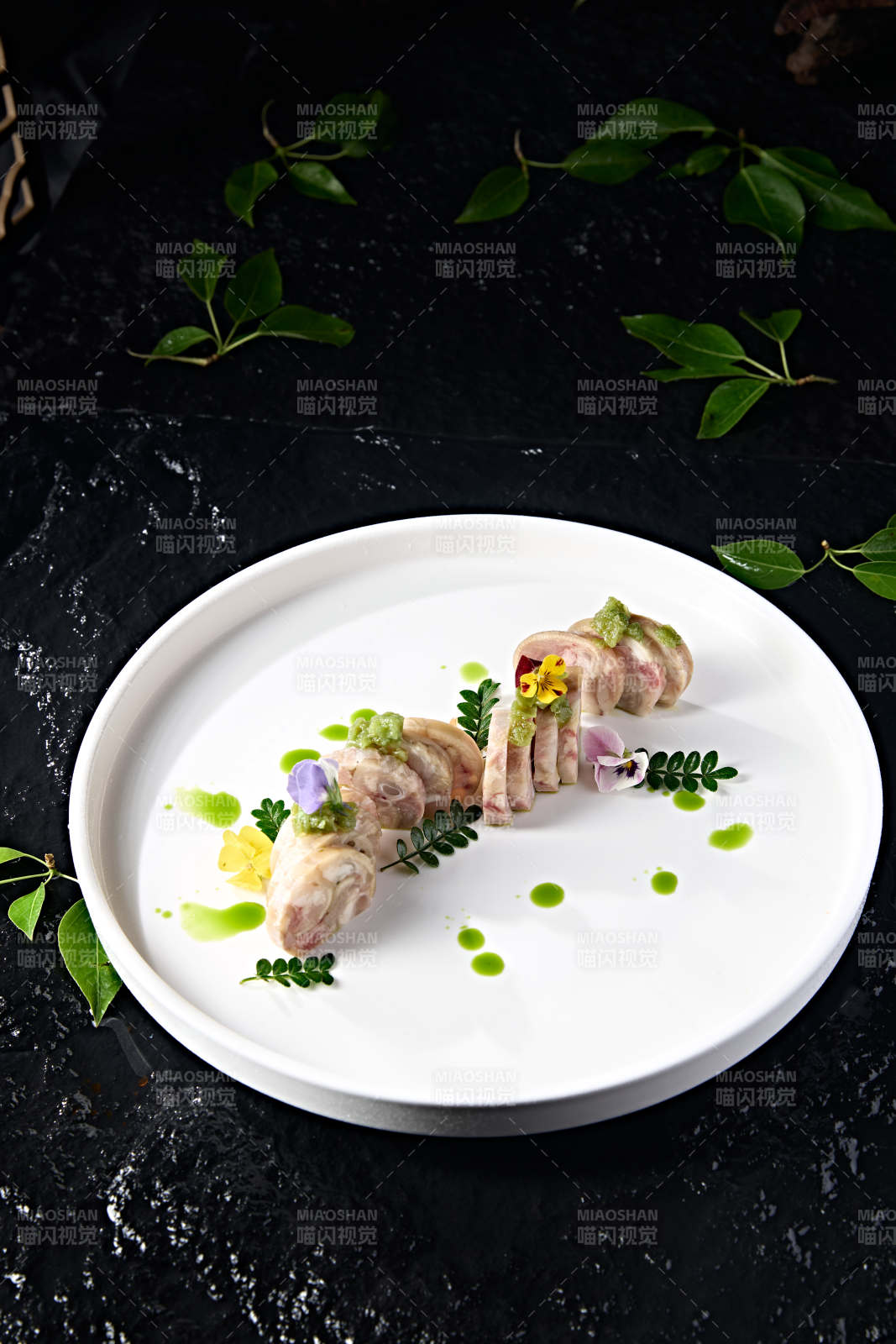 水晶壓蹄筋肘花卷切片