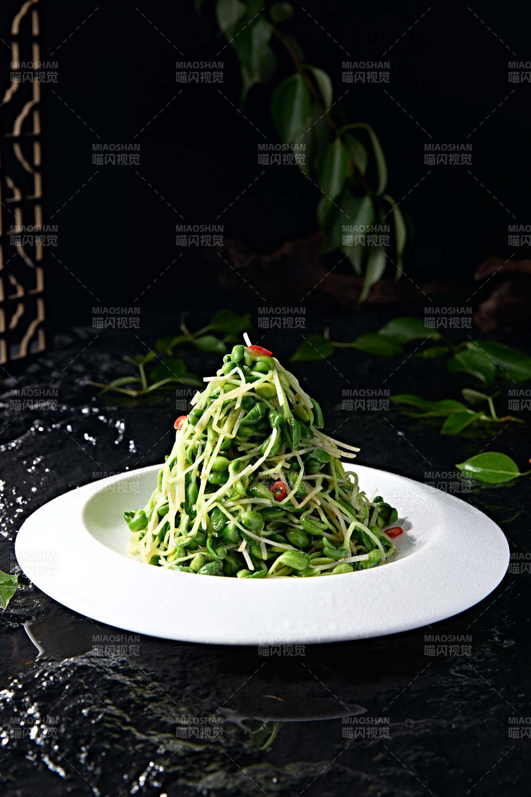 美味凉菜米椒炝拌绿豆芽