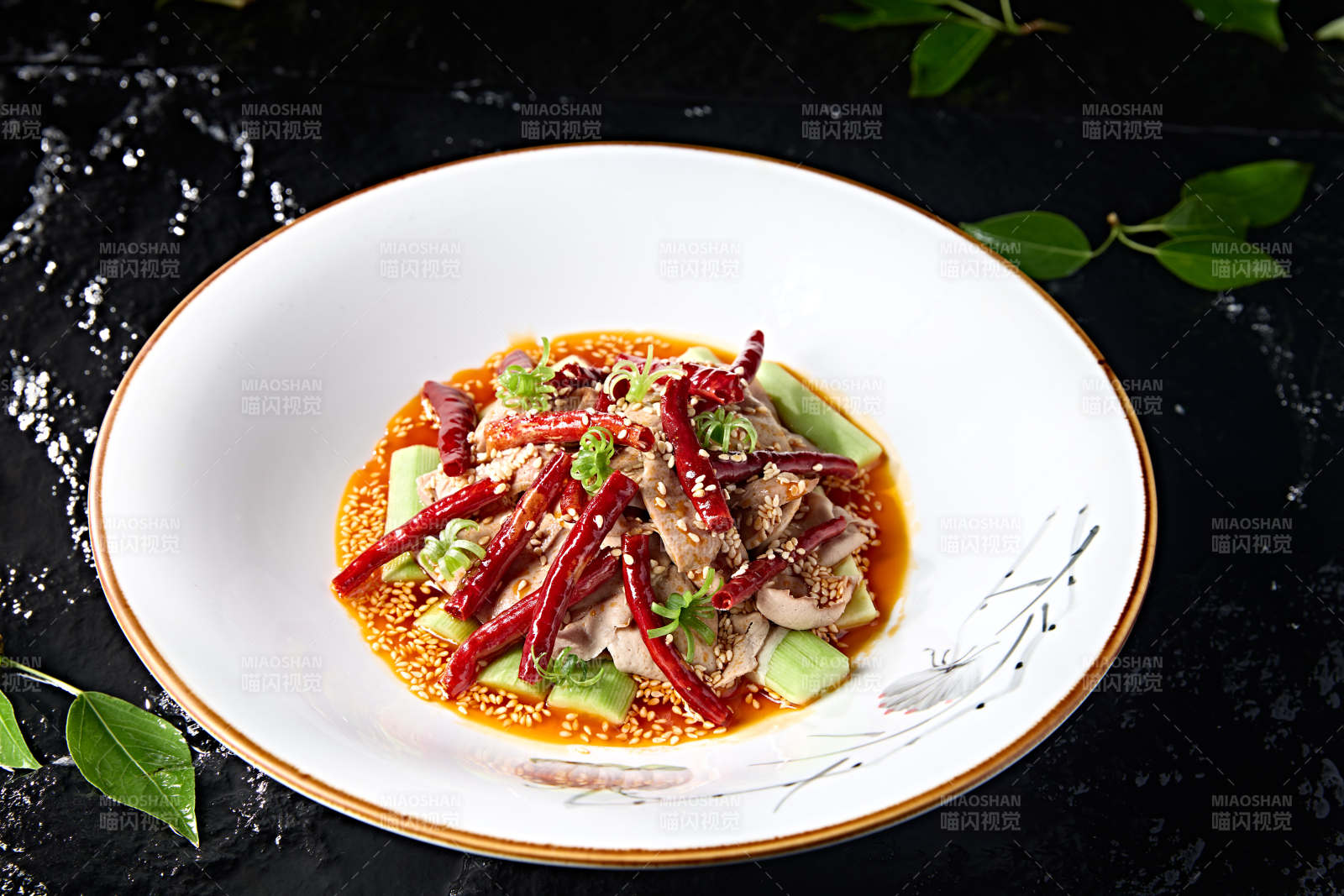 精美凉菜红油香辣芝香小腰片