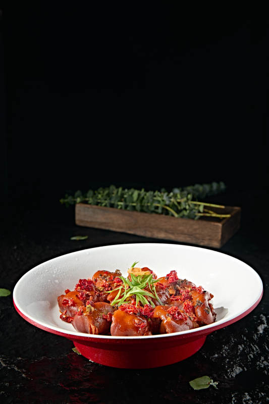 中餐美食川味香辣猪蹄块