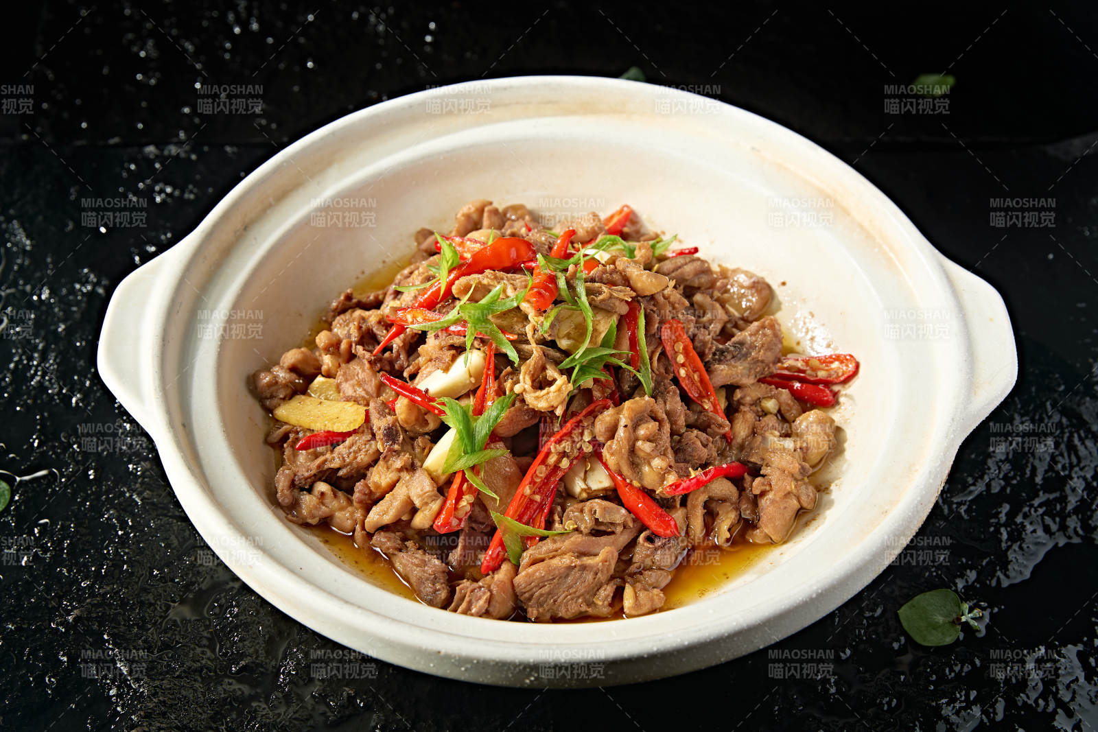 中餐湘菜美味砂鍋蒜香辣煲柴雞鍋